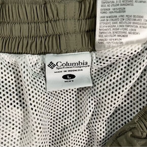 Columbia convertible pants, tan, large, zip off legs. - Picture 9 of 12